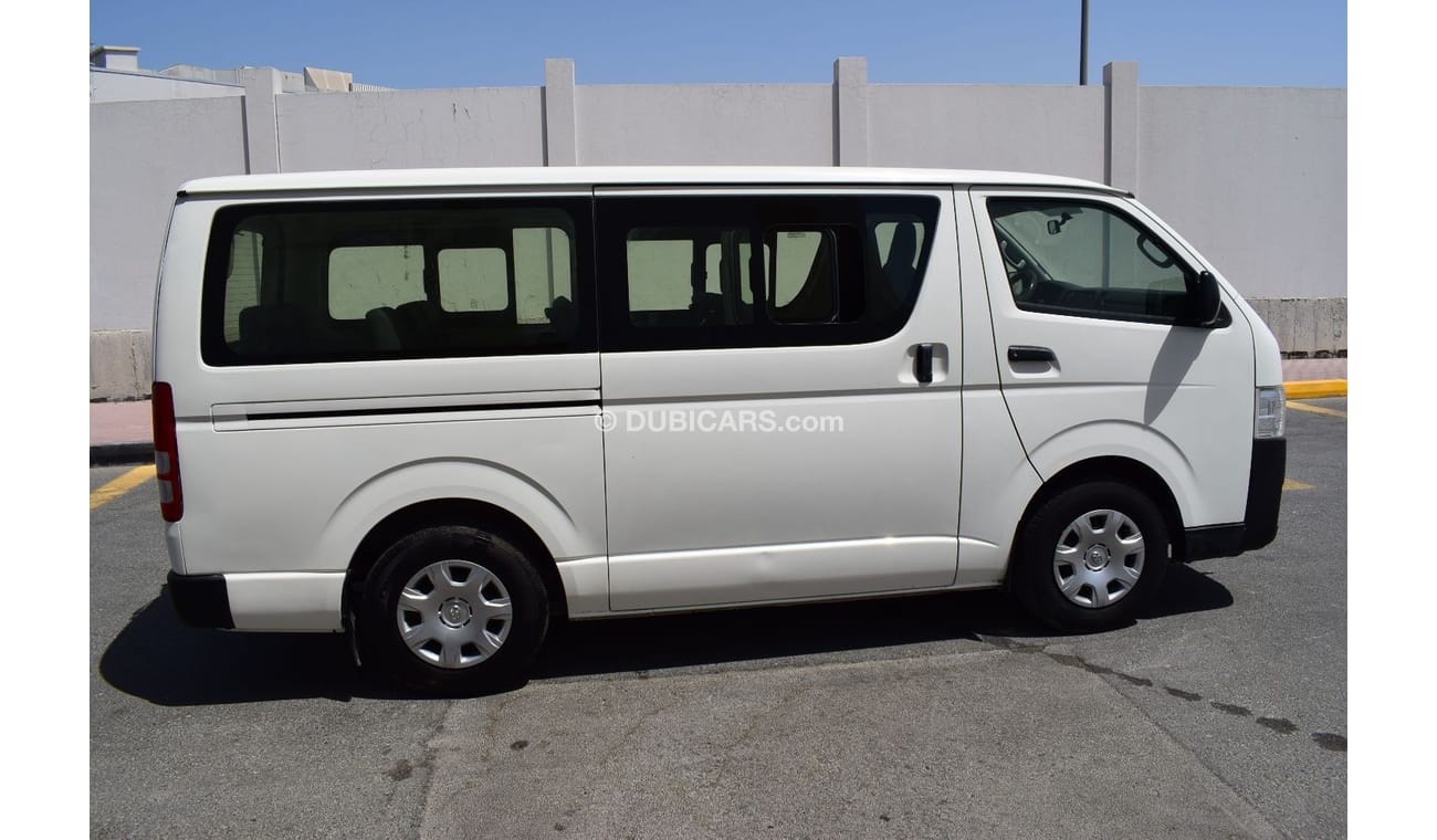 تويوتا هاياس GL - Std سقف