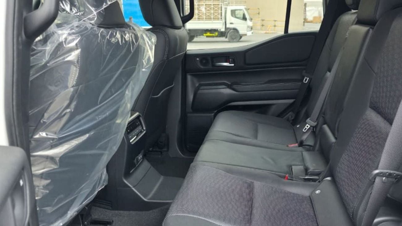 تويوتا برادو VXR 2.4L | T/Petrol | 4x4 | Four Door | 5 Seater | Automatic
