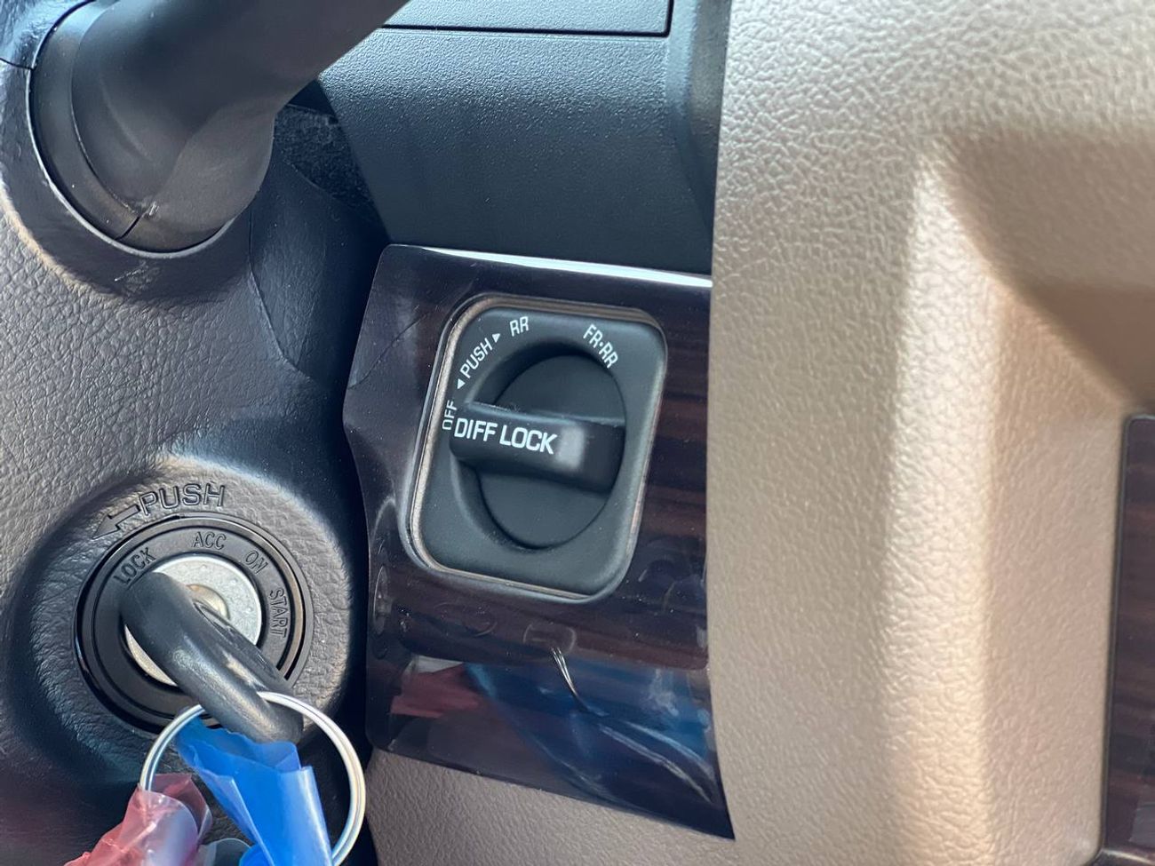 تويوتا لاند كروزر بيك آب S/C LC79 2.8L DSL M/T // 2025 // STD OPTION WITH DIFF LOCK , DVD&BACK CAMERA // SPECIAL OFFER // BY 