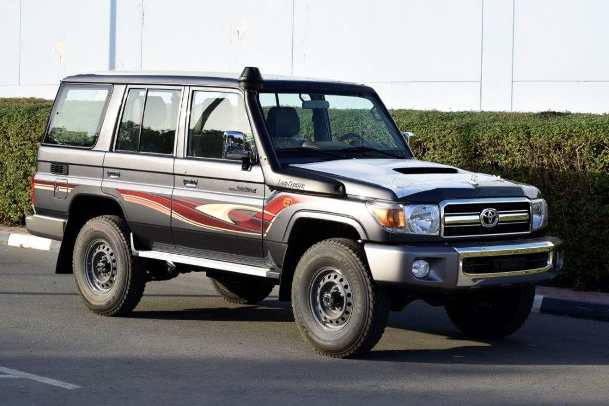 Toyota Land Cruiser 76 HARDTOP LX V8 4.5L TD 4WD 5 SEAT MANUAL