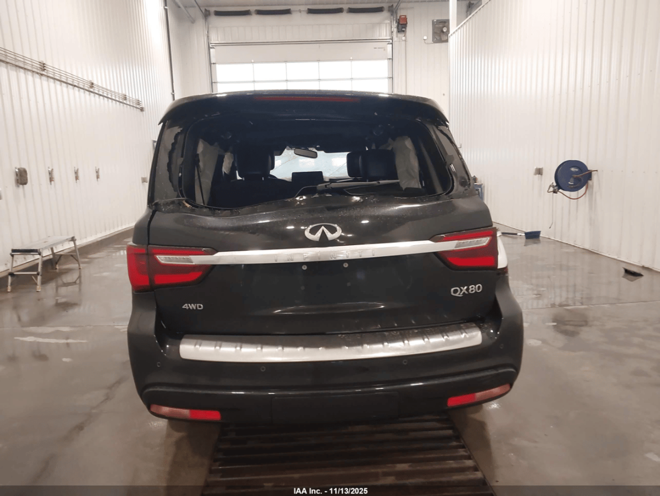Infiniti QX80 Luxury 5.6L *DAMAGED YOU FIX YOU SAVE*