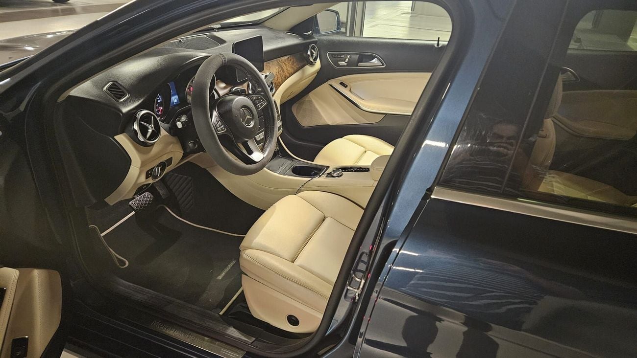 مرسيدس بنز GLA 250