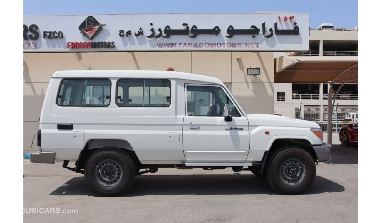 تويوتا لاند كروزر HARDTOP GRJ78 4.0 V6 WINCH HARD TOP TROOPER