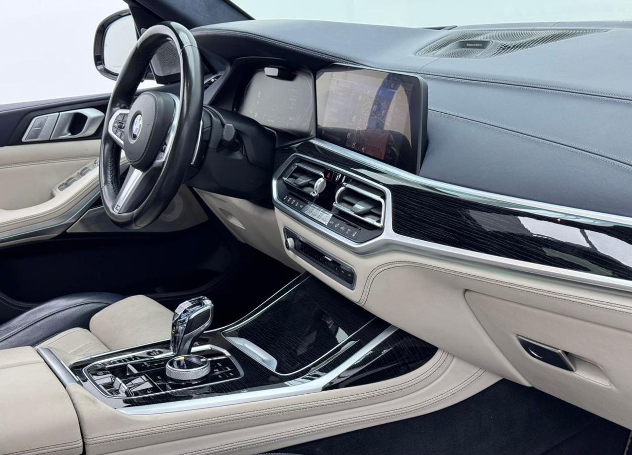 BMW X7 50i M SPORT 2019 BMW X7 xDrive50i M-Sport, BMW Service History, 1 Year Warranty, Excellent Condition