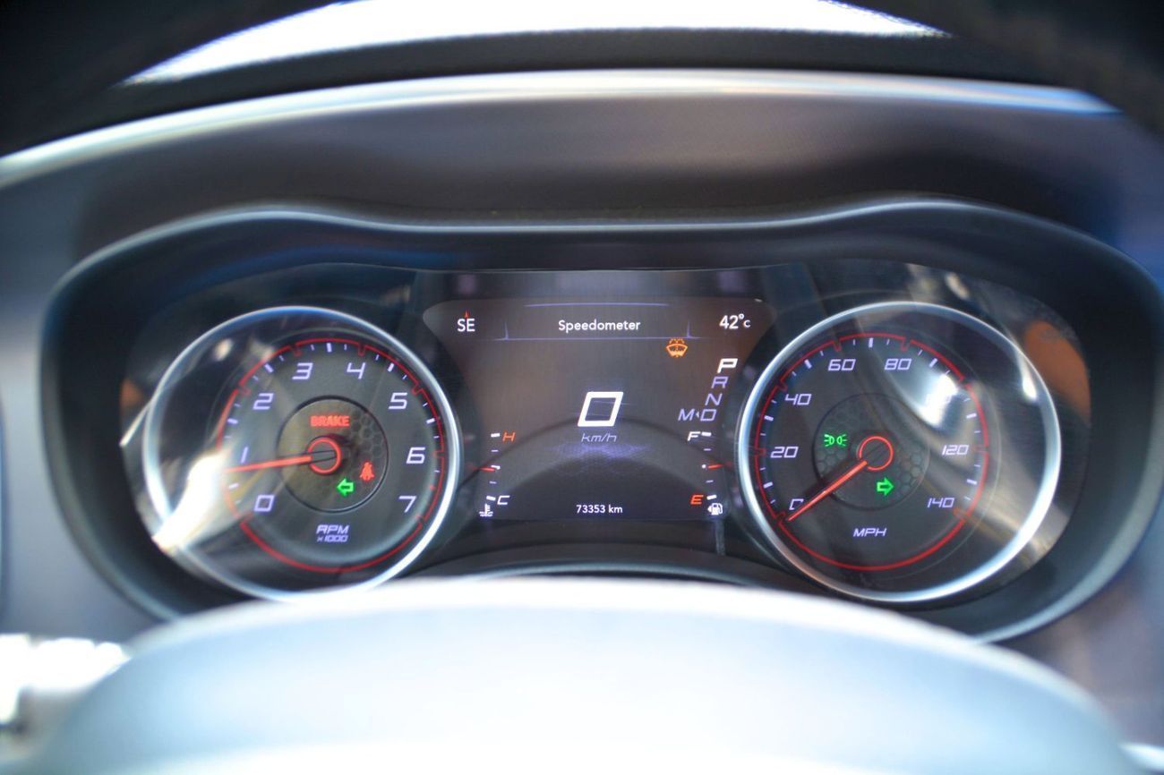 Dodge Charger GT 3.6L CHARGER WITH PADEL SHIFTERS AND BIG SCREEN