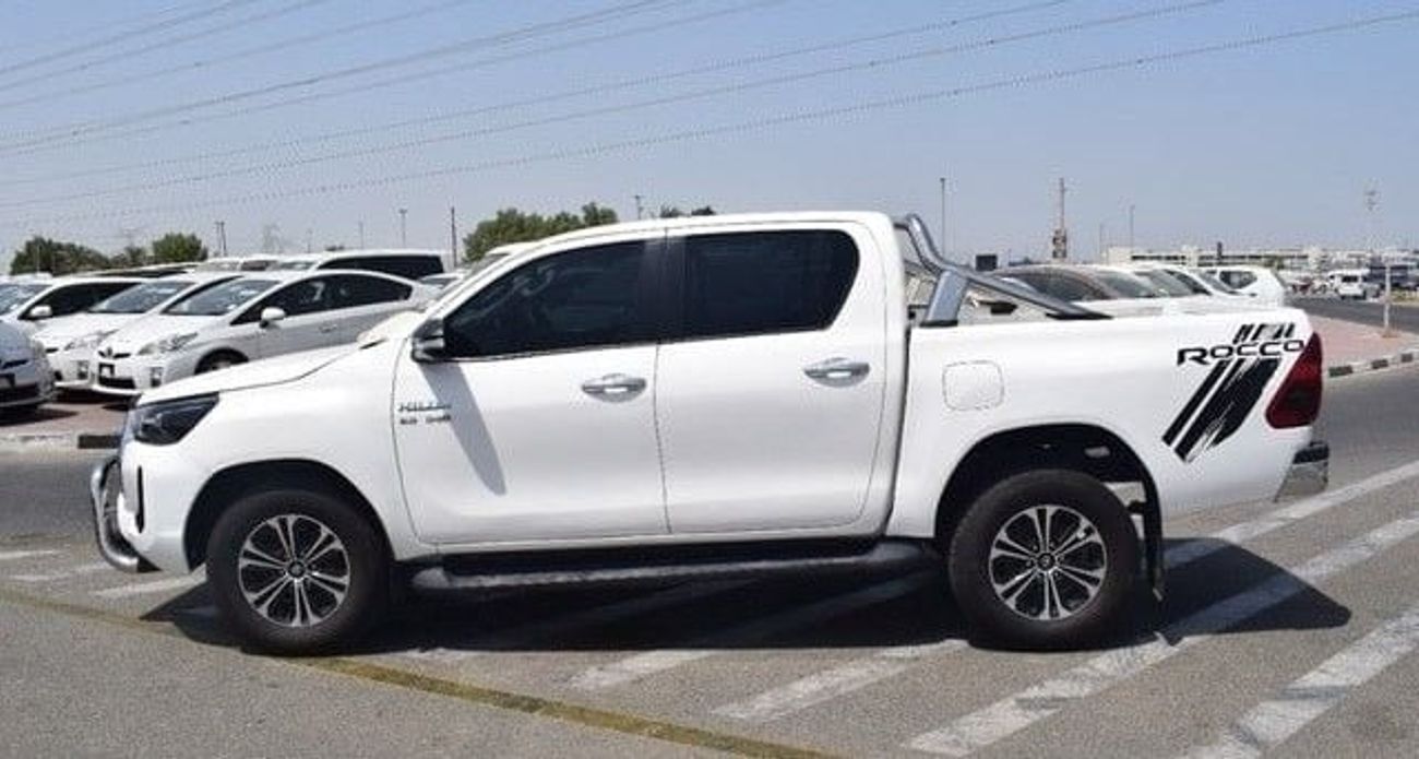 تويوتا هيلوكس TOYOTA HILUX DOUBLE CABIN SR5 TURBO D4D