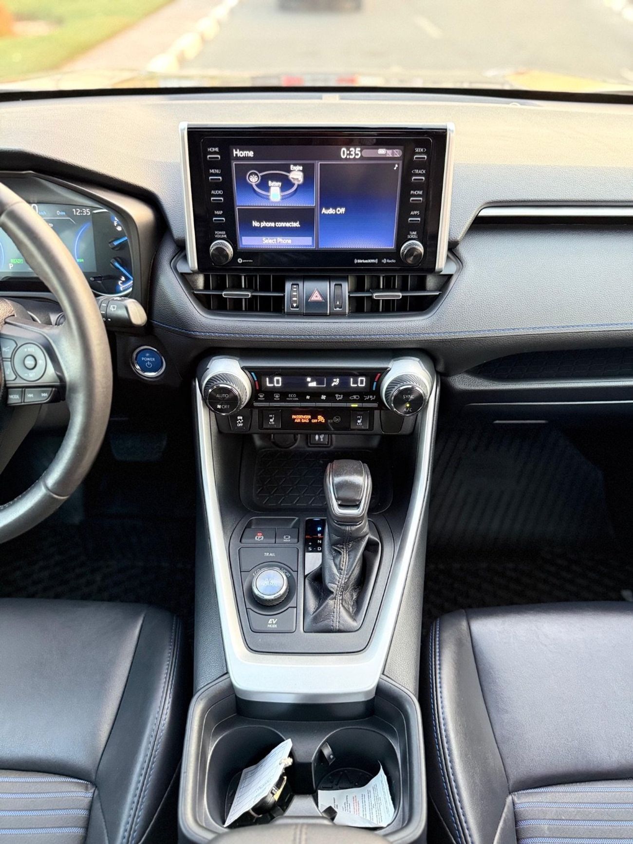 Toyota RAV4 XSE Hybrid Full Option