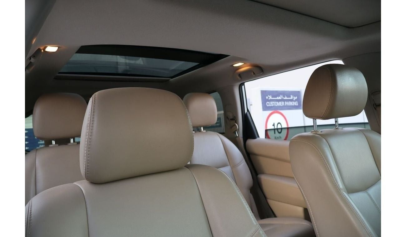 Nissan Pathfinder SV 3.5L (260 HP) 4WD