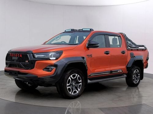 تويوتا هيلوكس 4X4 (2.8L) DIESEL RIGHT HAND (RHD)