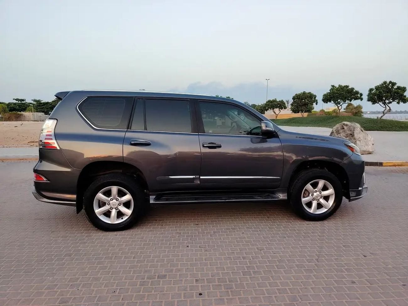 لكزس GX 460 GX 460 GCC Specs | Facelifted to Well Maintained Clean