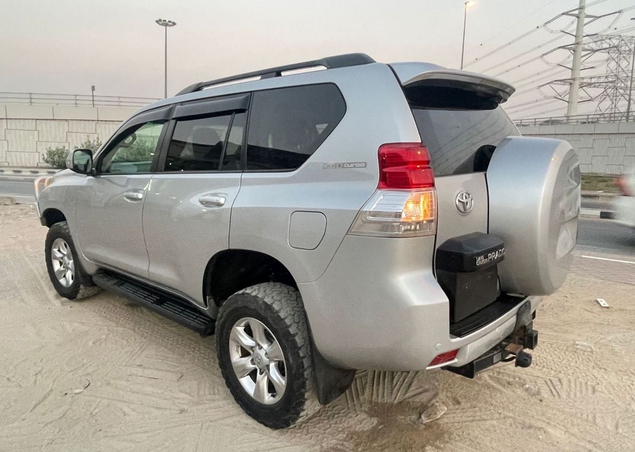 Toyota Prado TOYOTA LANDCRUISER PRADO 2013 SILVER 4WD AT DIESEL = RIGHT HAND