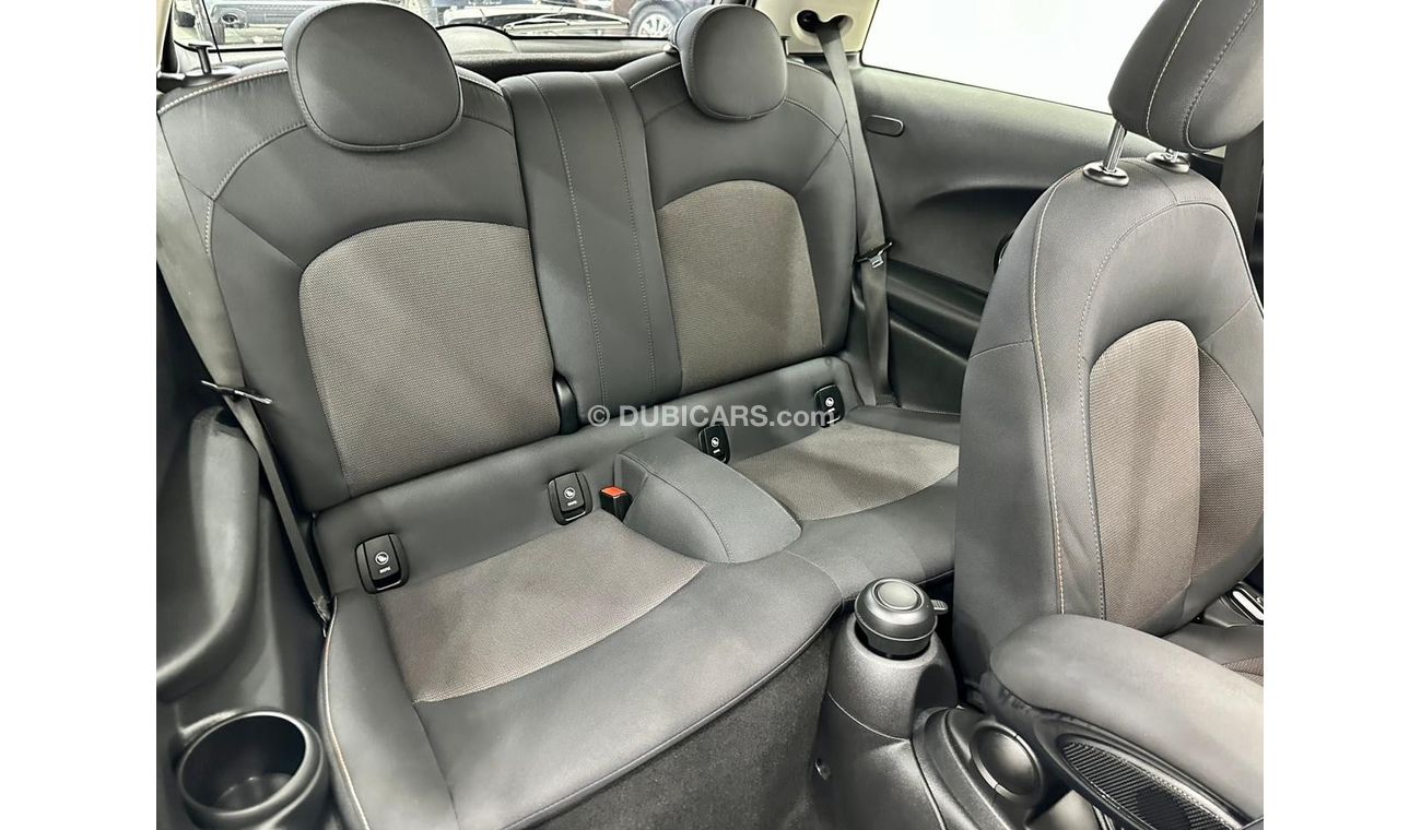 Mini Cooper Std 2018 Mini Cooper Coupe, Warranty, Full MINI Service History, Low Kms, GCC