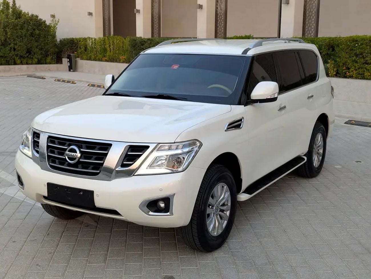 Nissan Patrol SE V6 4.0L GCC Specs Accident Free In Excellent Condition