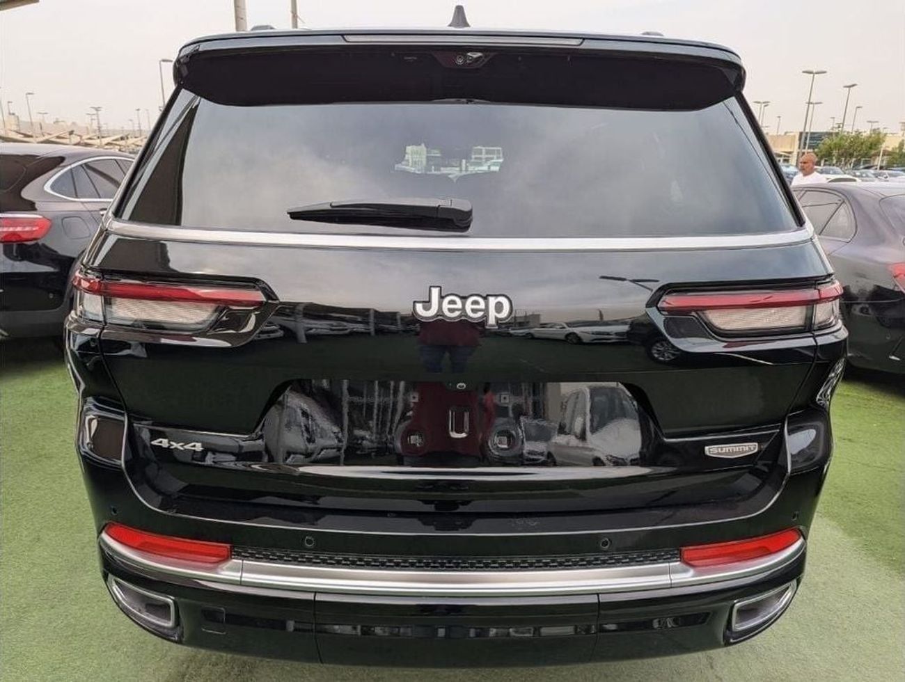 جيب جراند شيروكي Summit Reserve 5.7L JEEP GRAND CHEROKEE SUMMIT 2024 V8 engine 5.7L zero kilometer American clean car