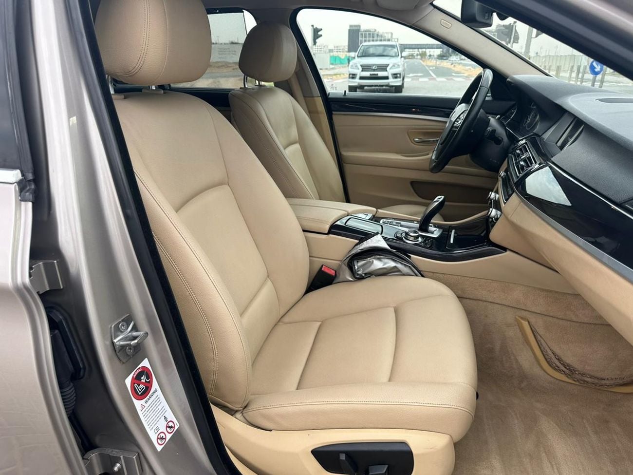 بي أم دبليو 520i