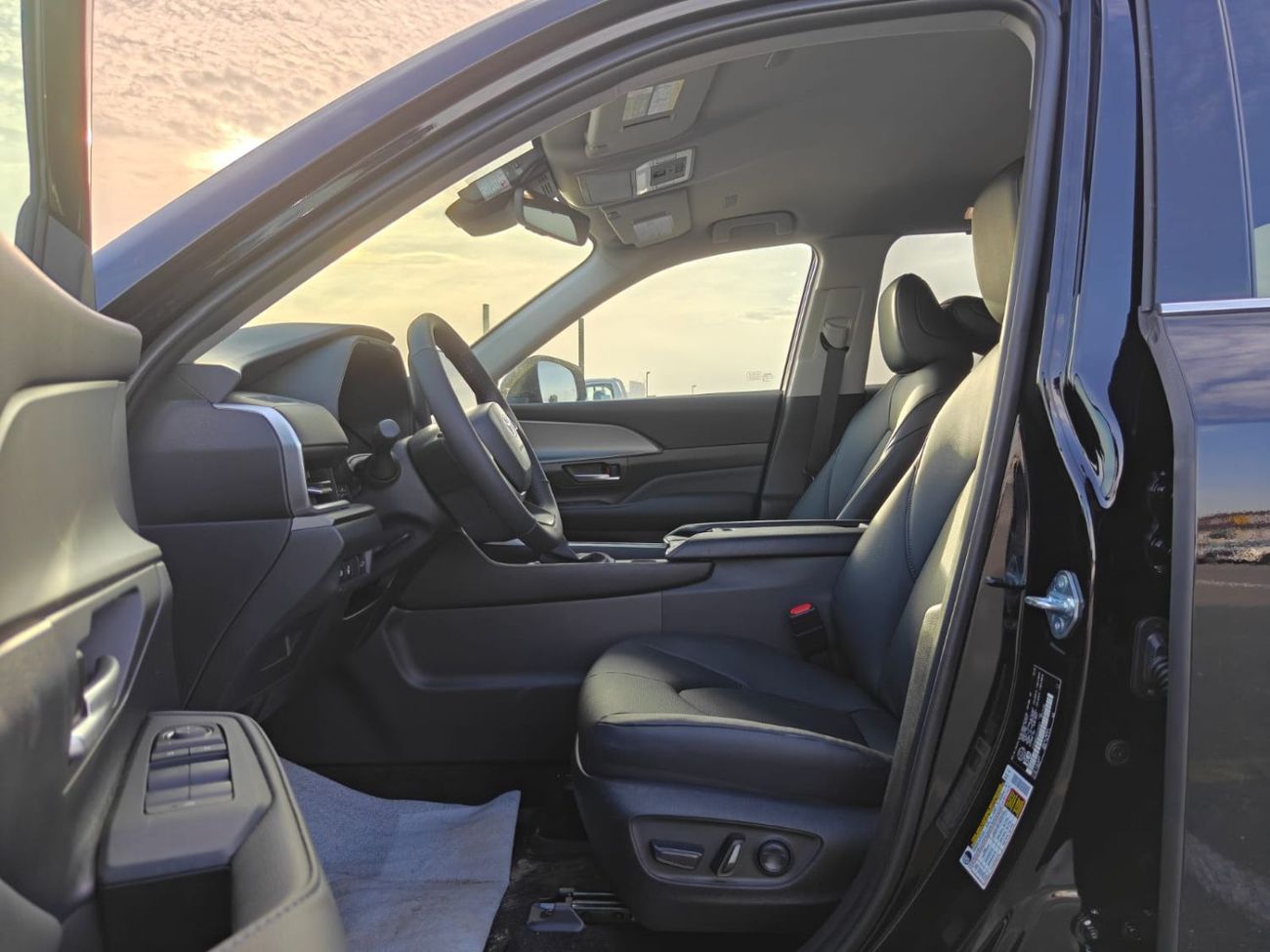 تويوتا جراند هايلاندر 2026 TOYOTA GRAND HIGHLANDER LIMITED BLACK CANADIAN SPEC