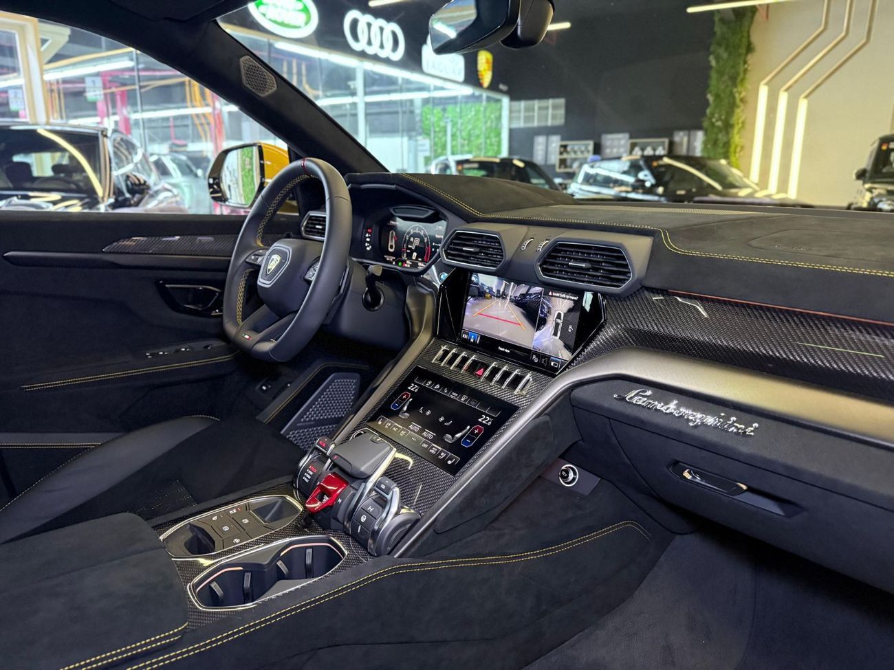 لامبورغيني اوروس 4.0T V8 Performante