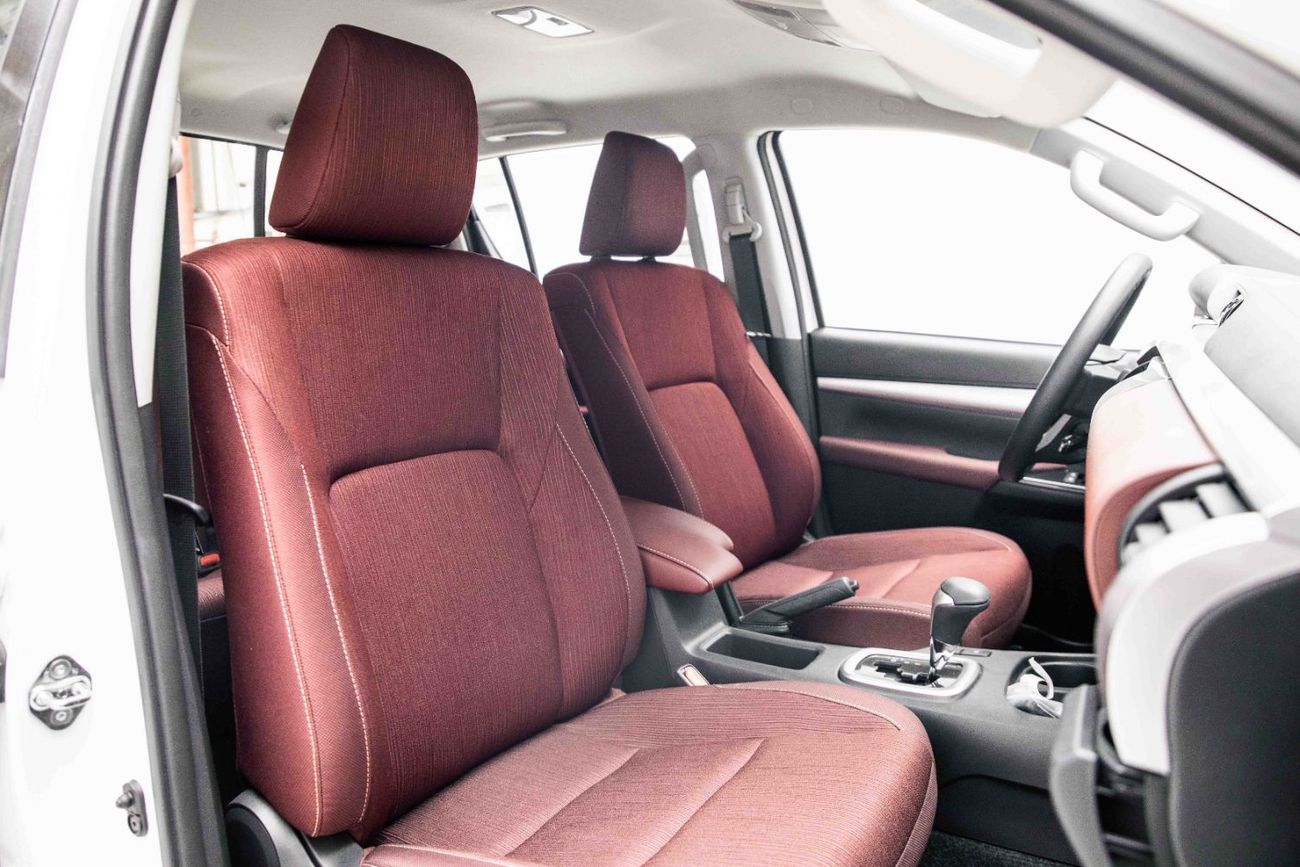Toyota Hilux HI 2.7L – White Inside Maroon | Export Only