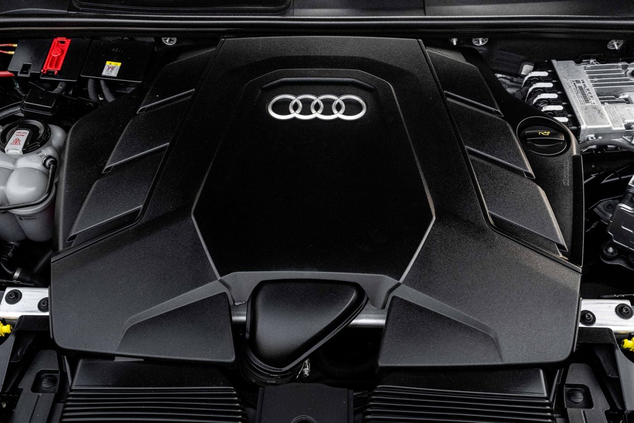 Audi Q7 55 TFSI QUATRRO S LINE | 3,134 P.M | 0% Downpayment | 2027 AUDI WARRANTY!