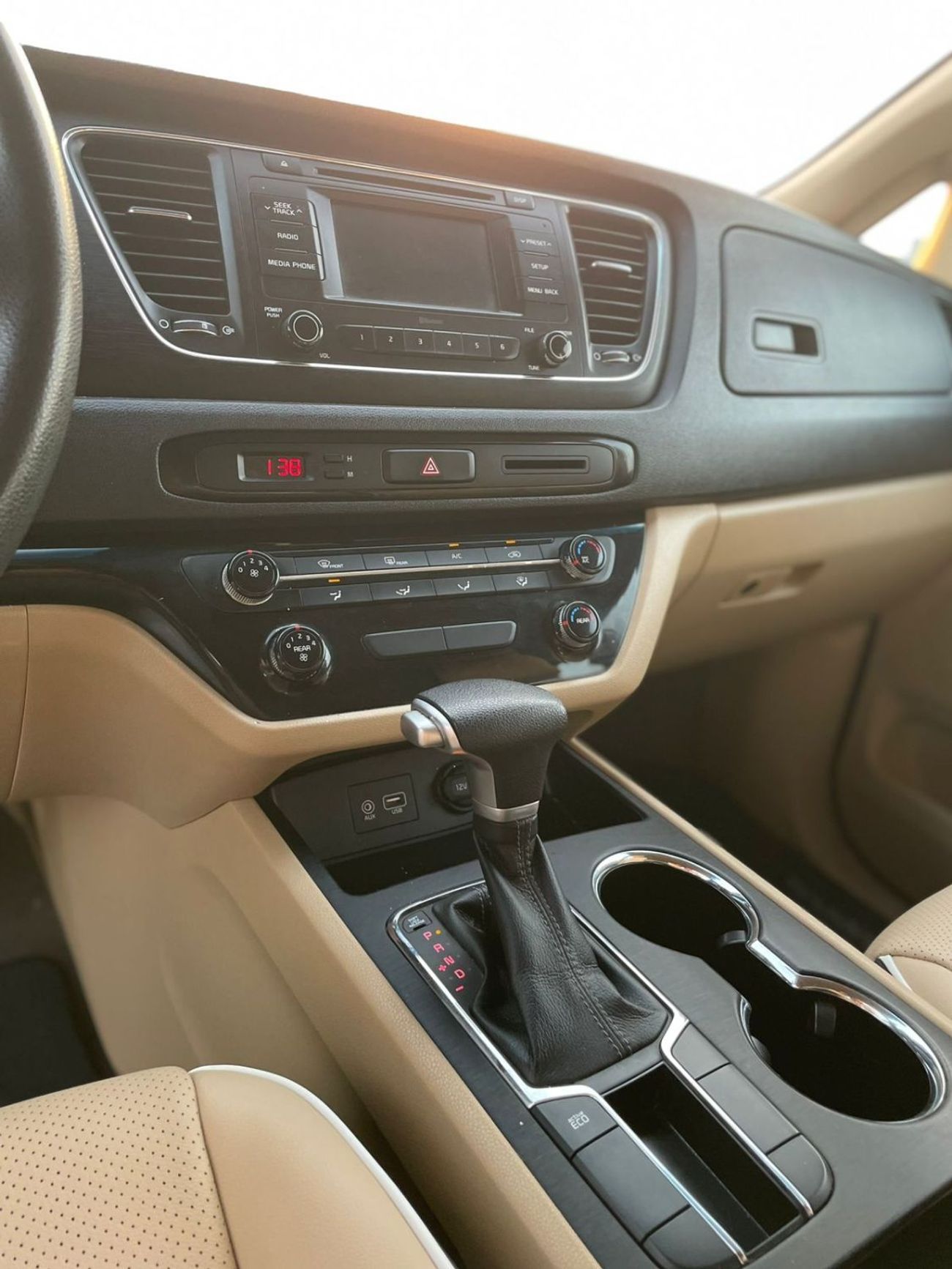 Kia Grand Carnival 2020 Kia Grand Carnival – GCC Specs – 7 Leather Seats – Rear Sensors – No Accident