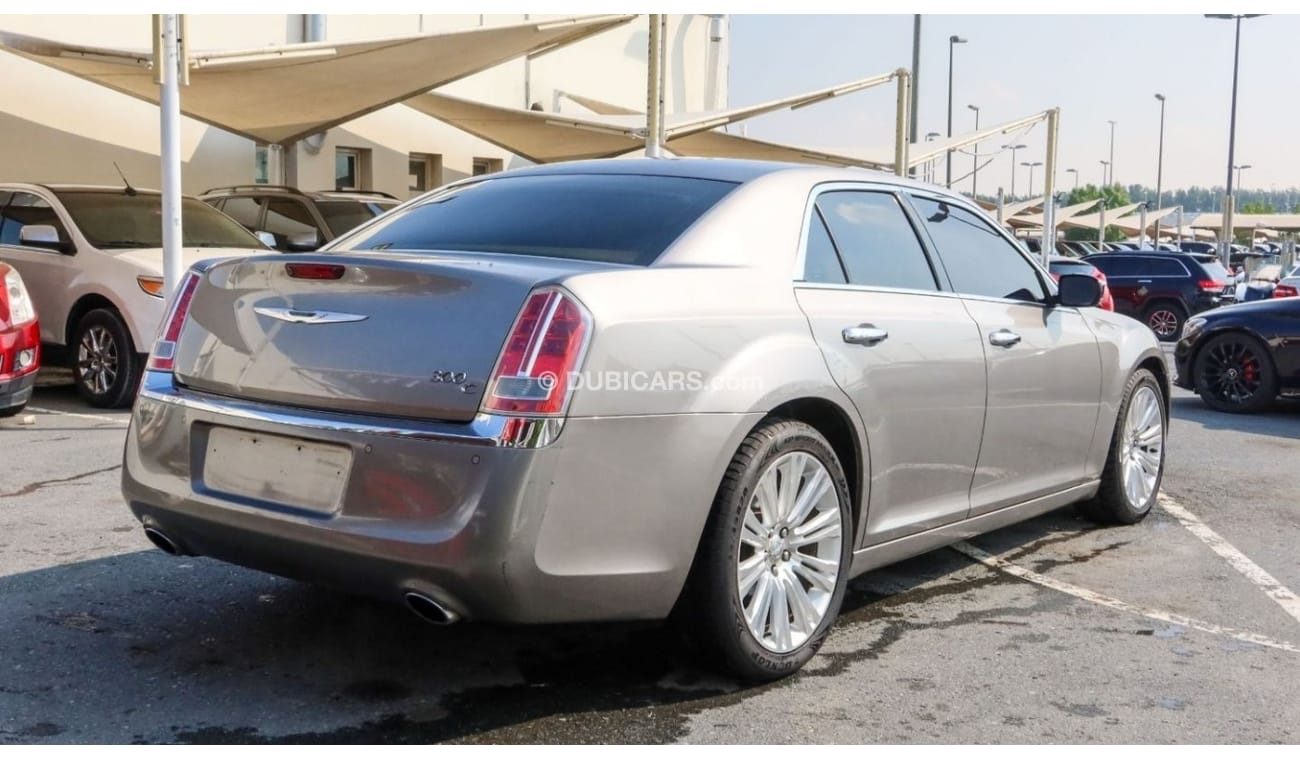 كرايسلر 300C بلس