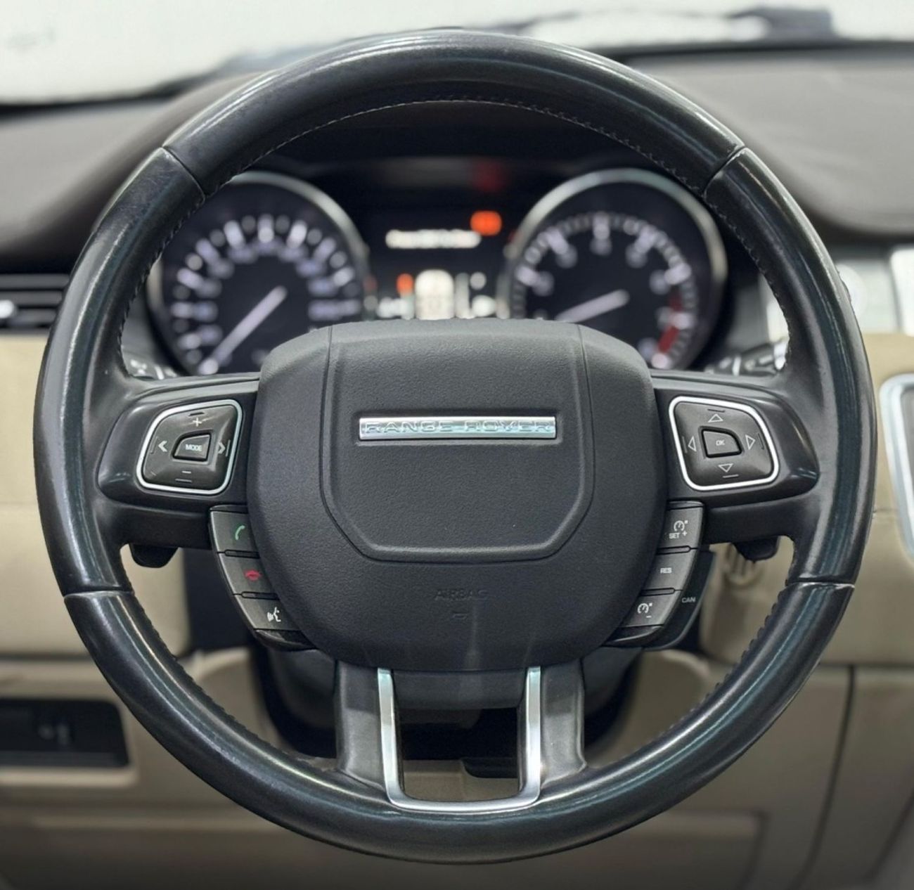 لاند روفر رانج روفر إيفوك 2015 Range Rover Evoque, Full Agency Service History, Excellent Condition, GCC