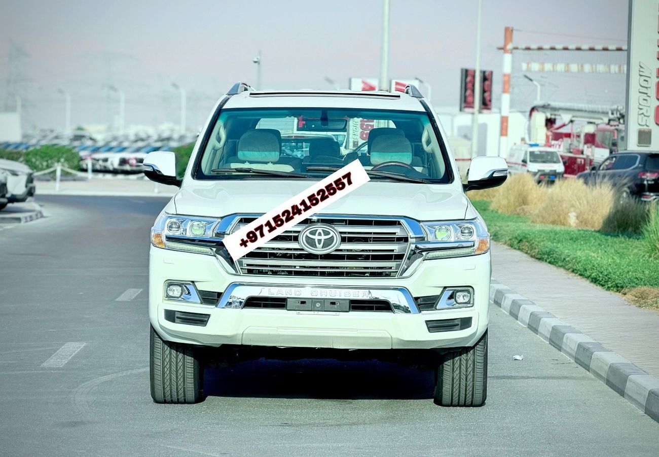 Toyota Land Cruiser 2018 Model GXR Diesel Engine V8 Full Option Very Clean and Perfect Condition