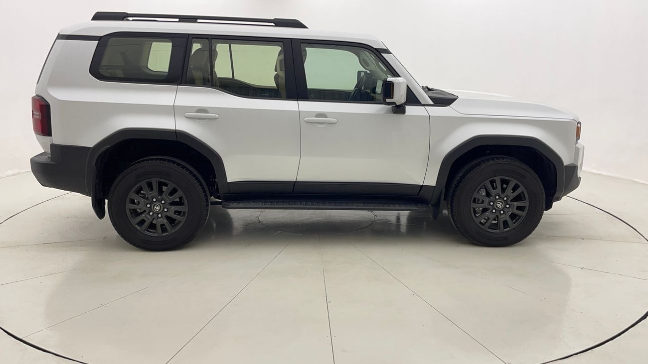 تويوتا لاند كروزر GXR 2.4 | بدون دفعة مقدمة | اختبار القيادة في المنزل