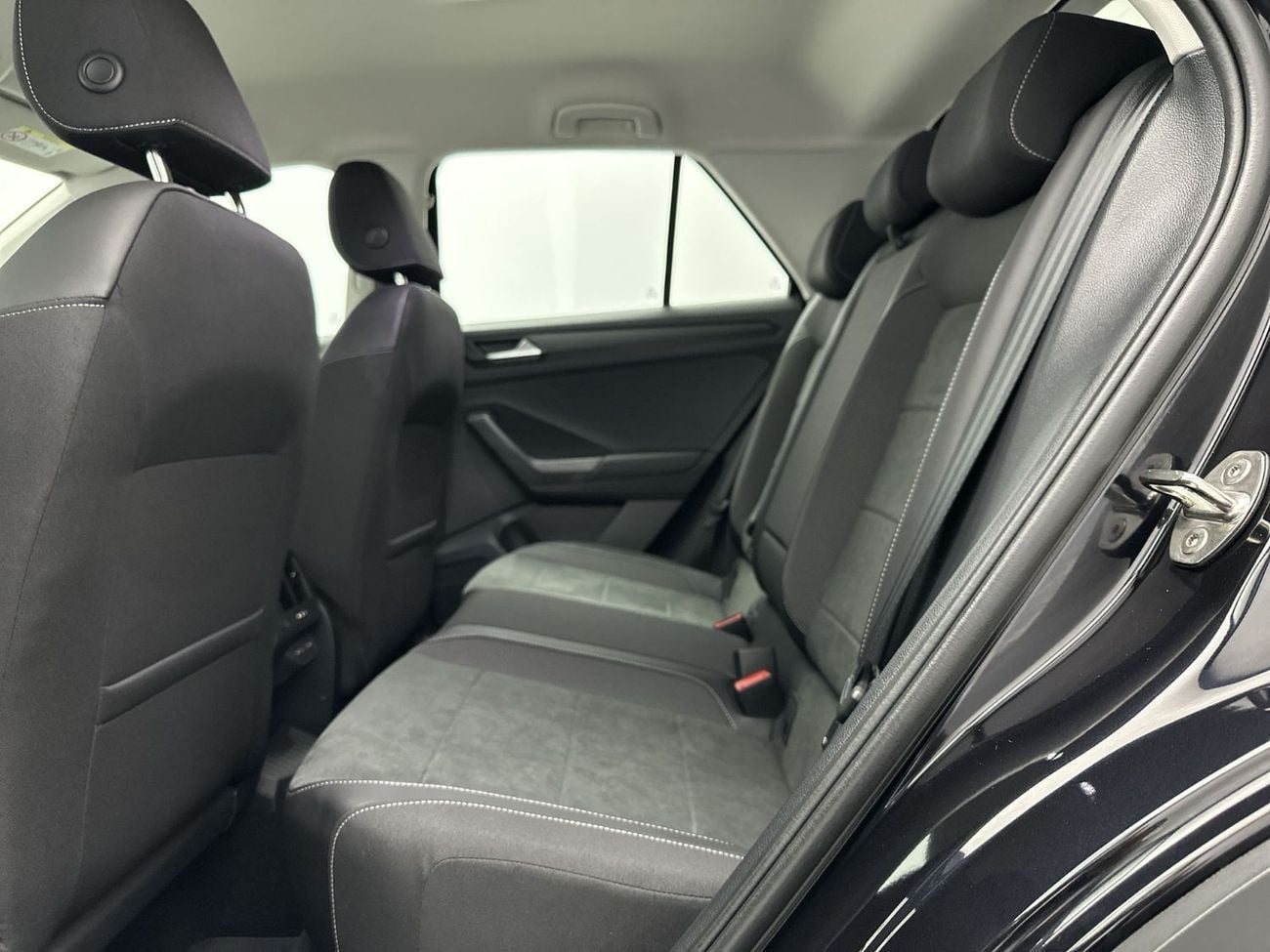Volkswagen T-ROC T-Roc Style Without sunroof 1.4L (REF#41650)