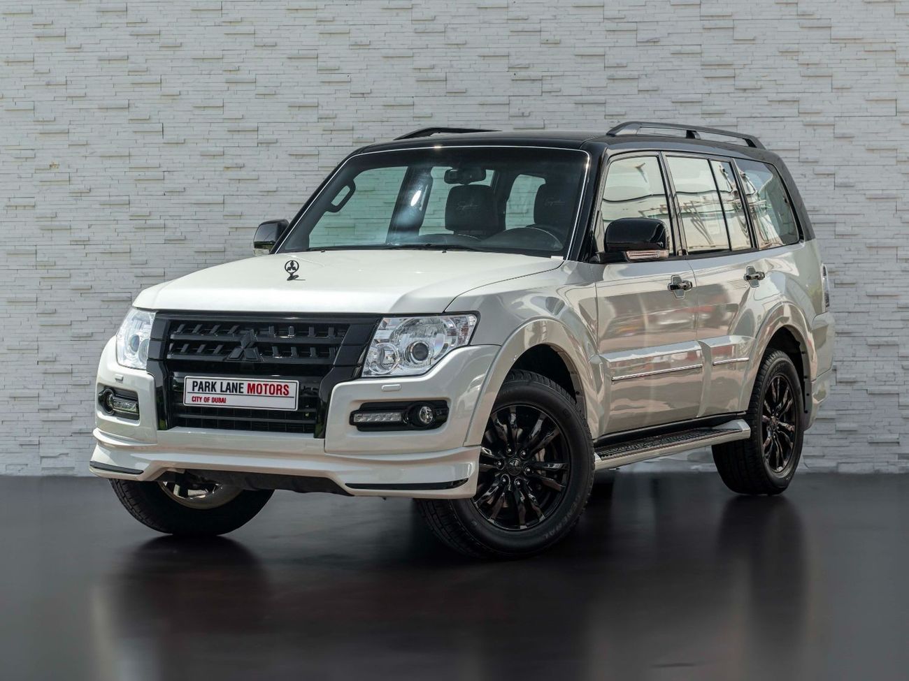 ميتسوبيشي باجيرو AED 2,044 PM • 3.8L PAJERO SIGNATURE - FINAL EDITION • ZERO KMS • MITSUBISHI WARRANTY UNTIL 2027