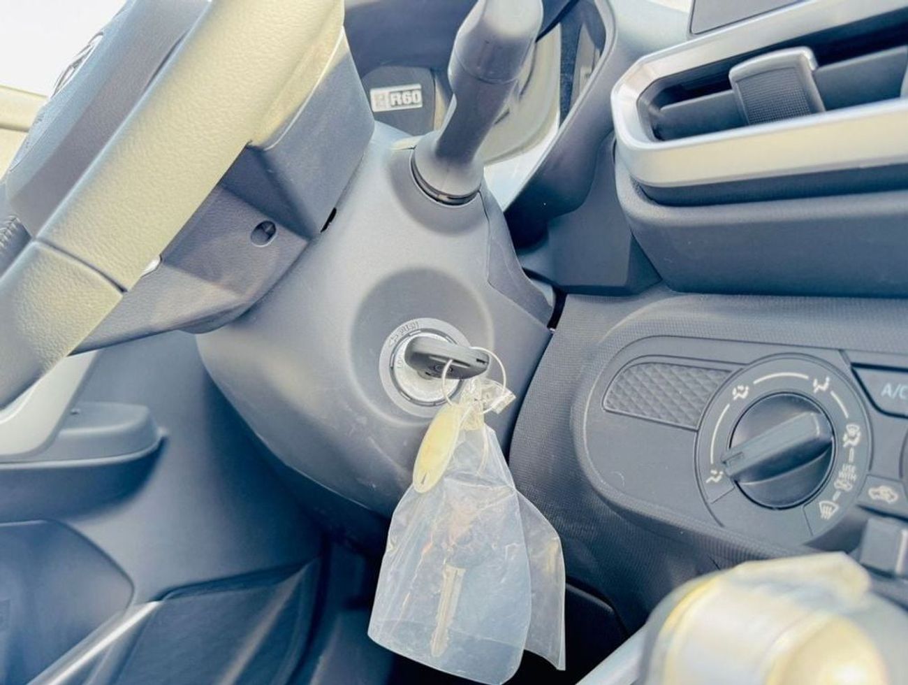 Toyota Raize TOYOTA RAIZE 1.0L PETROL 4WD COLOR TURQOUISE-MODEL 2023