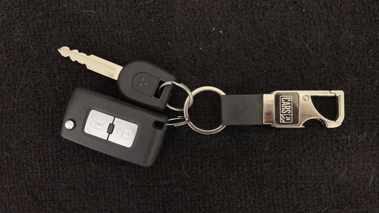 Mitsubishi Pajero GLS MIDLINE 3 | Zero Down Payment | Home Test Drive