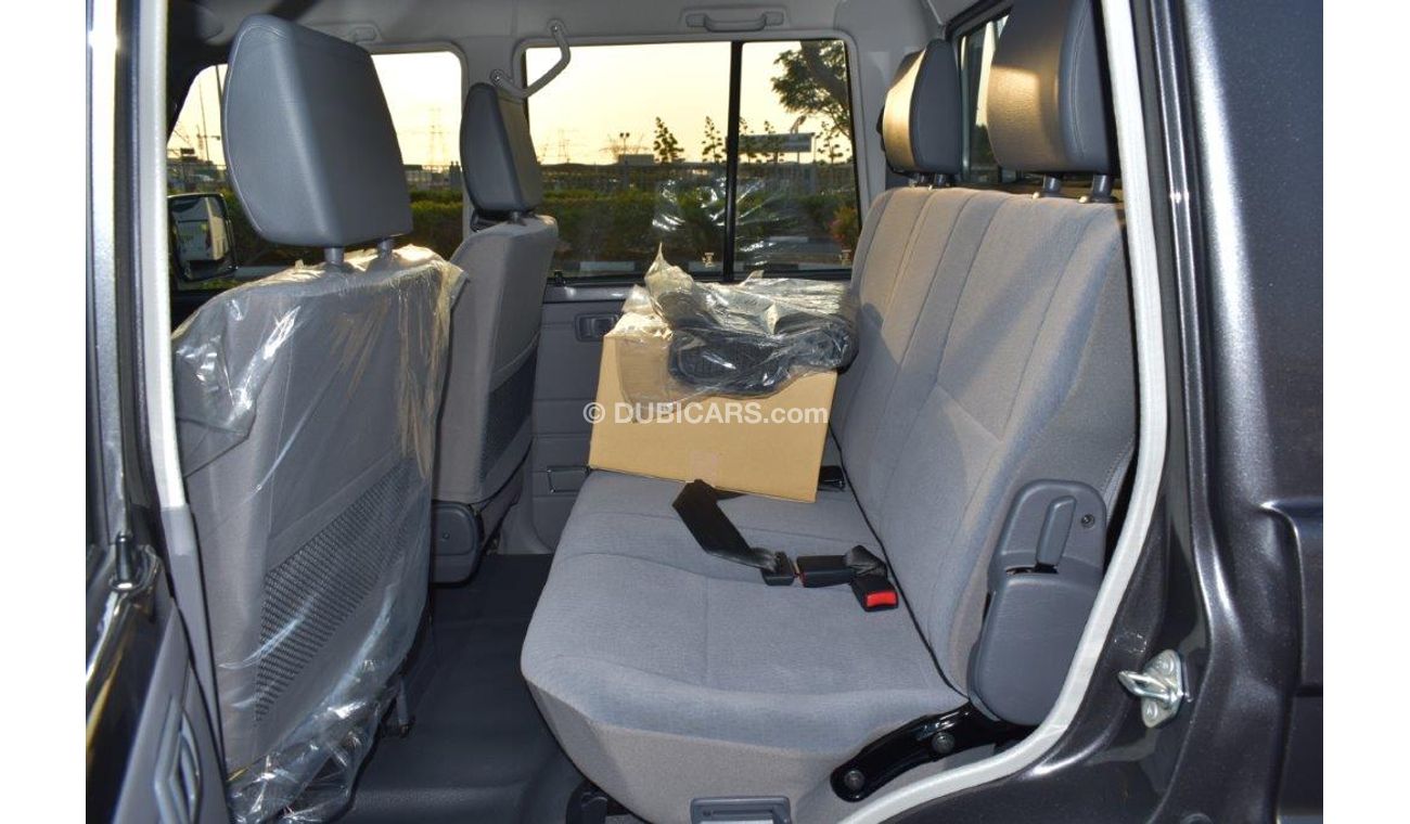 Toyota Land Cruiser Pick Up 79 Double Cabin V8 4.5L Diesel MT - Limited