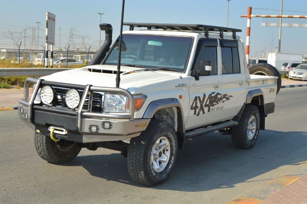Toyota Land Cruiser Pick Up Double cabin