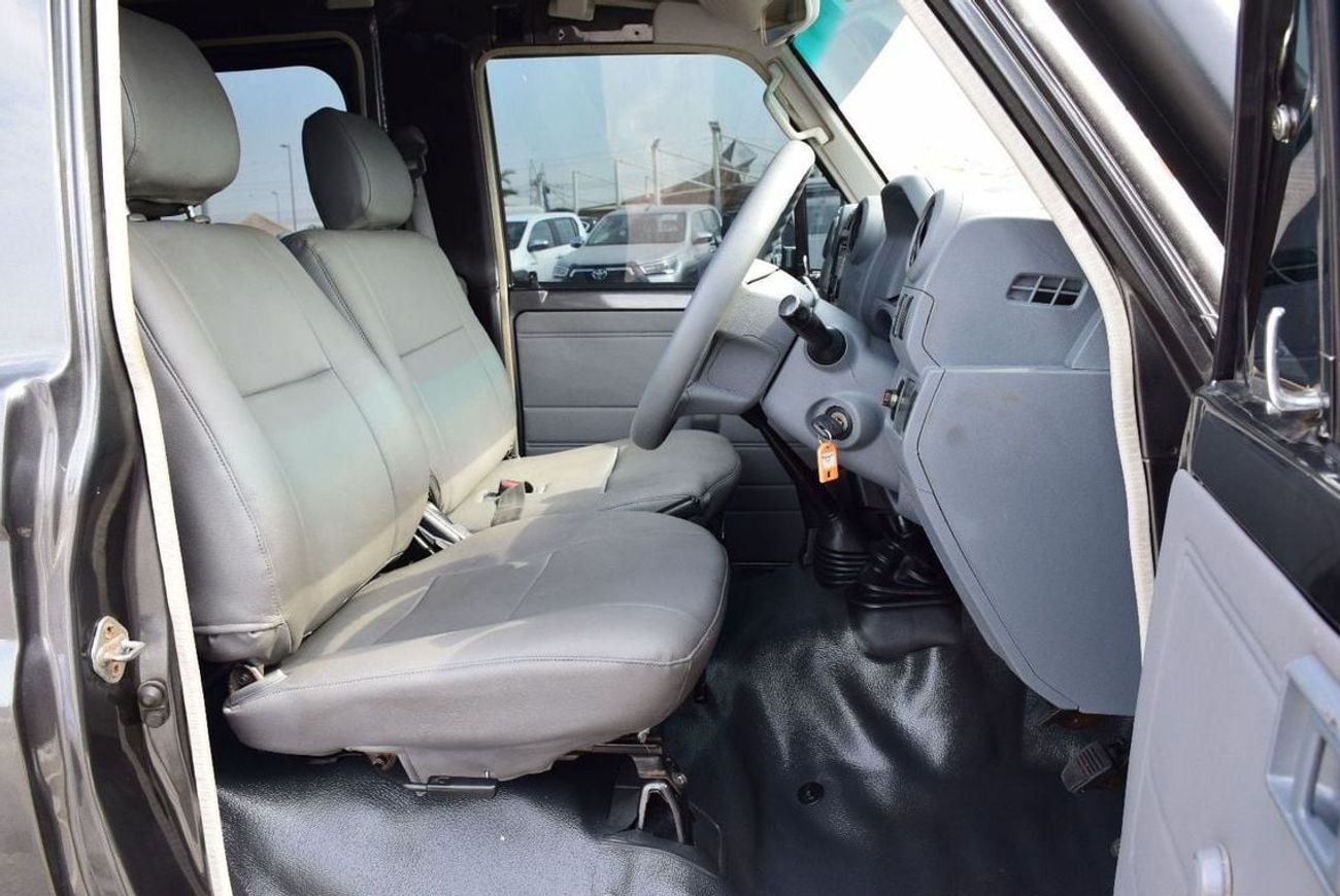 تويوتا لاند كروزر 70 Std 4.5L 4WD