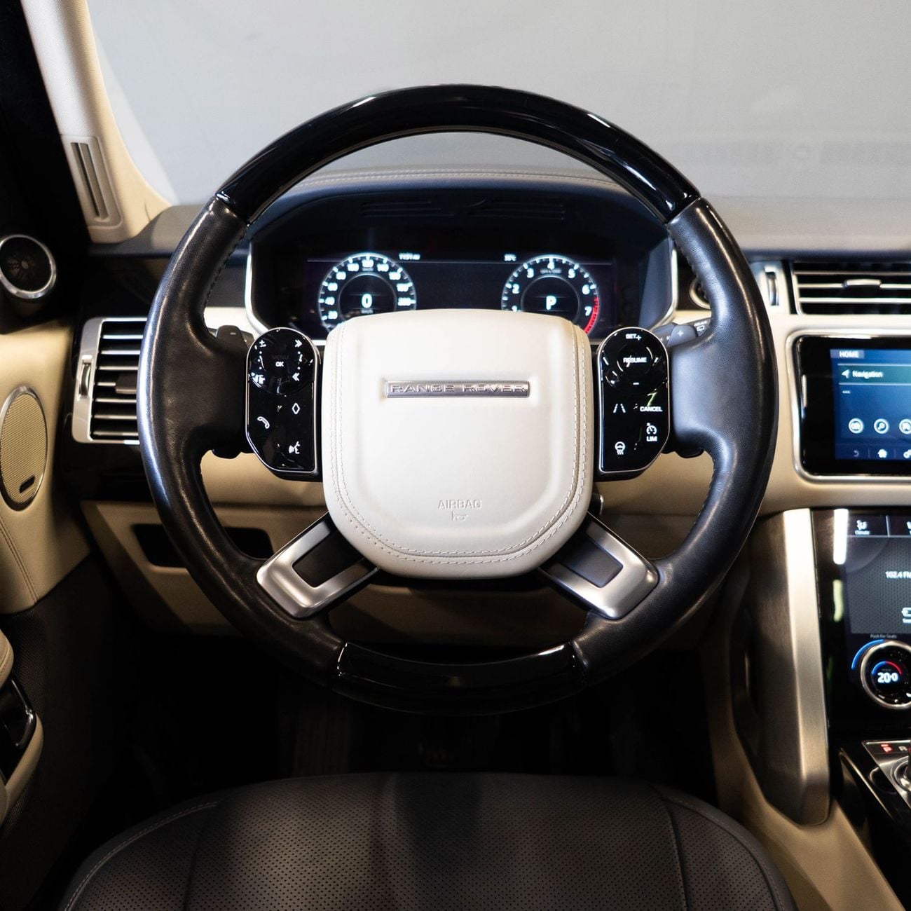 Land Rover Range Rover AED 2,586 p.m • 0% Downpayment • Range Rover Vogue  • 1 Year Warranty