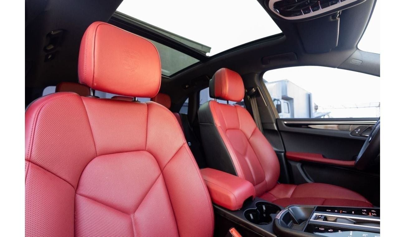 بورش ماكان Std 2.0L (252 HP) Porsche Macan 2023 GCC under Agency Warranty and Service Contract with Flexible Do