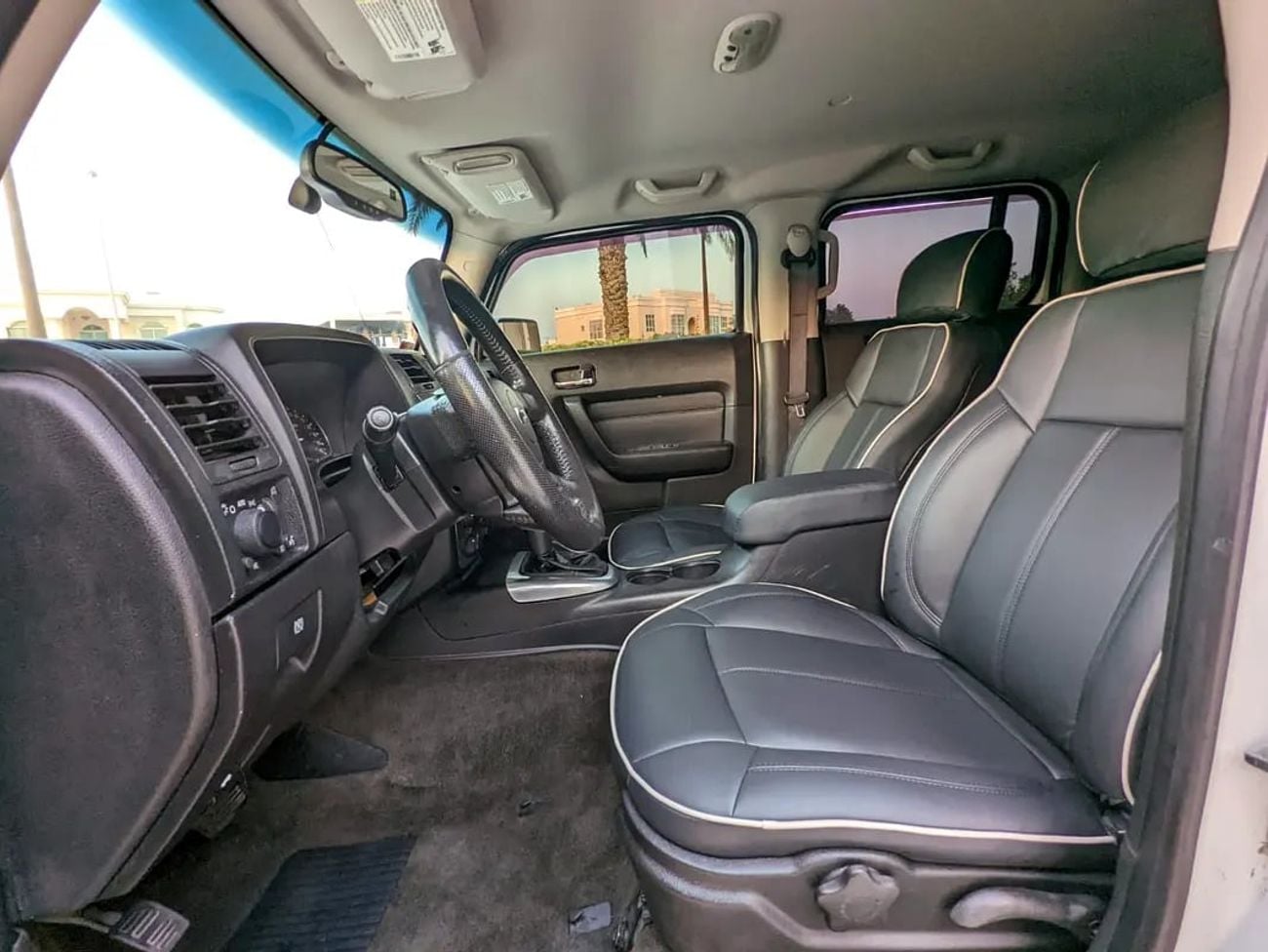 هامر H3 GCC Premium Condition With Leather seats Navigation Low Km Perfect Family Suv