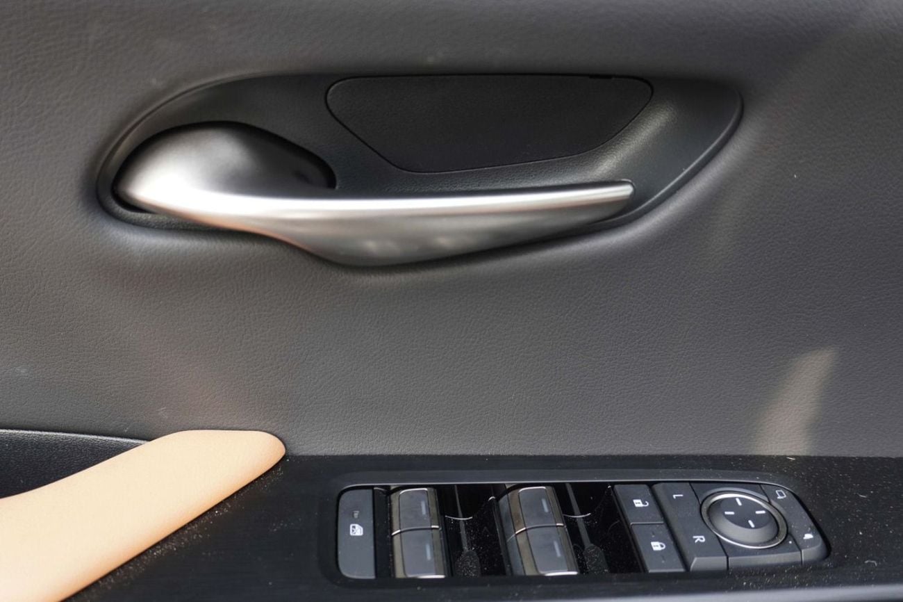 Lexus UX300h LEXUS UX 300H Premier 2.0L, HEV- 2025