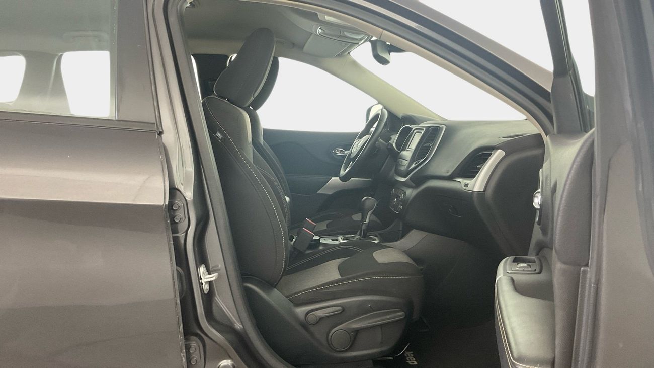 جيب شيروكي Sport | upto AED 20,000 Ramadan Discount | شامل الضمان | 0 ﺪﻔﻋﺓ ﺃﻮﻟﻯ