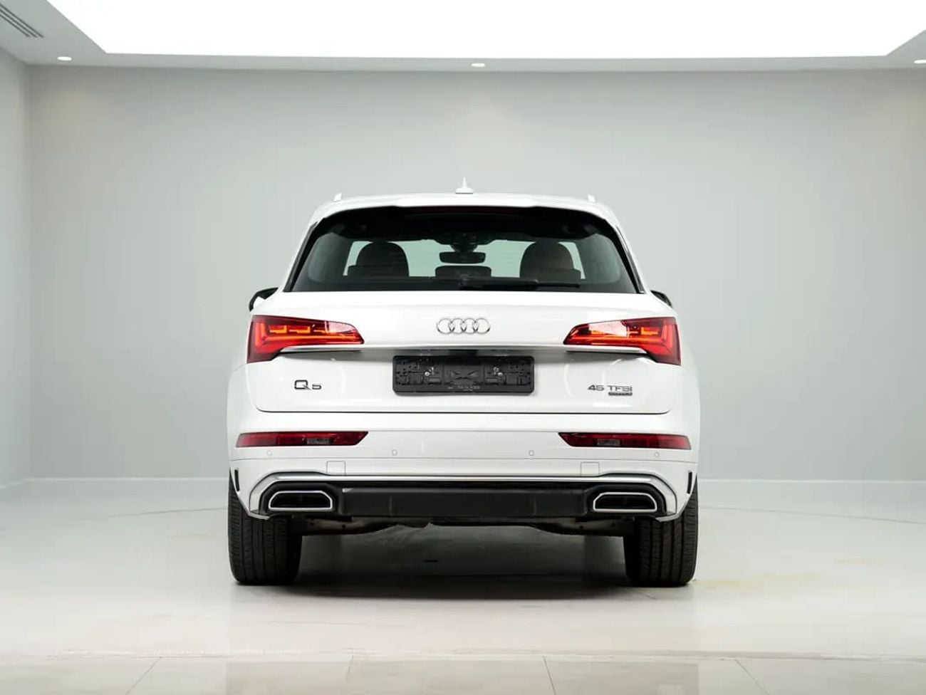 Audi Q5 45 TFSI S-LINE GCC specs LOW MILEAGE S line Quattro