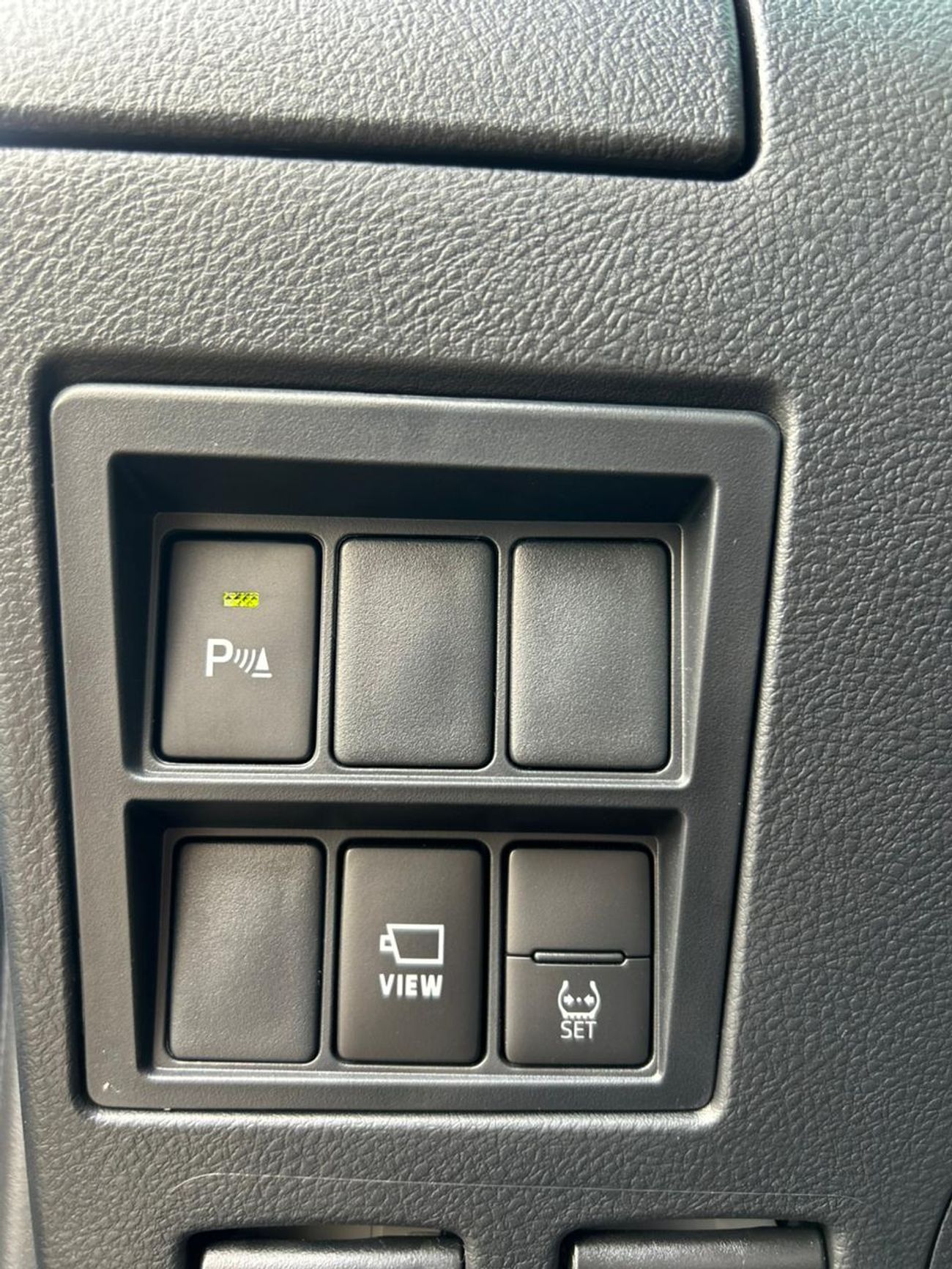 تويوتا هيلوكس Toyota Hilux Toyota Hilux GR Sport 4.0L