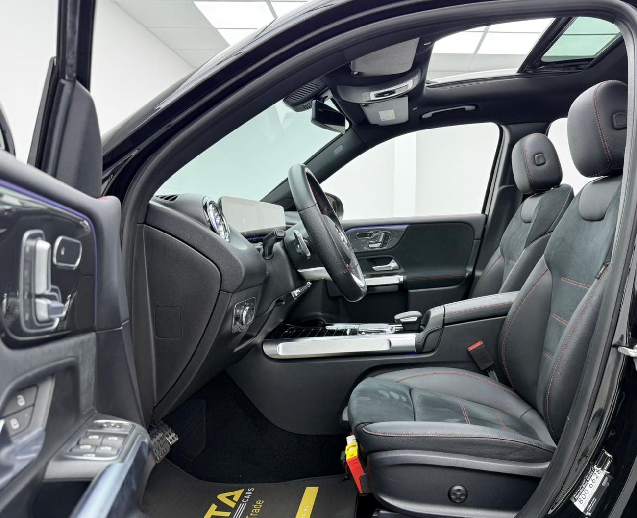 Mercedes Benz GLB250 4MATIC 2.0L (221 HP) 2021 Mercedes-Benz GLB 250 4MATIC, Warranty, Full Service History, GCC