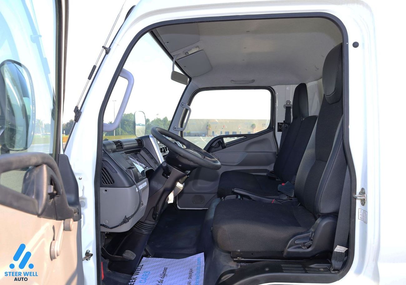 Mitsubishi Fuso Canter 2023 Fuso Tow Truck Recovery 4.2L RWD M/T Diesel - Brand New - Book Now