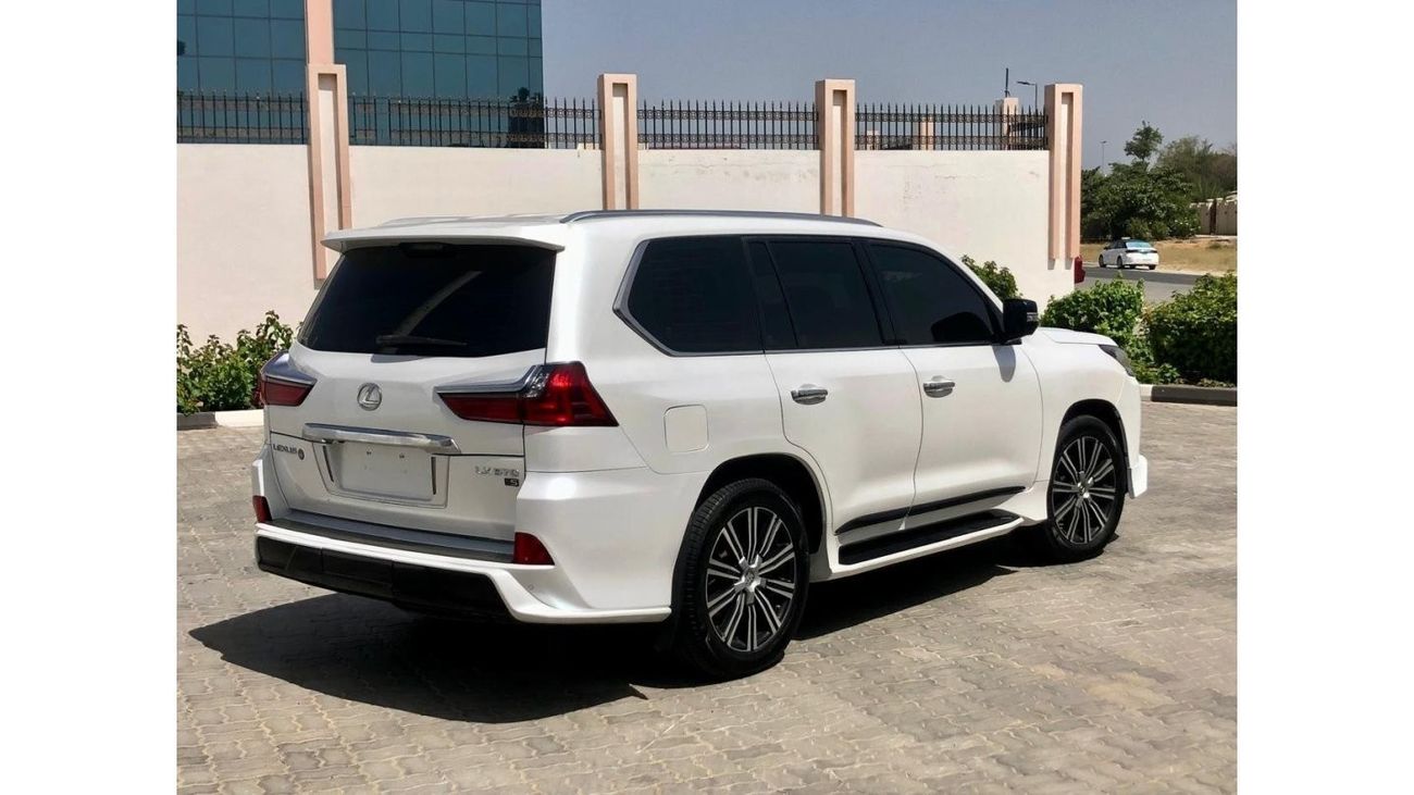 Lexus LX 570 Signature Black Edition LX570 SIGNAITUR 2018 (صبغ وكاله بدون حوادث) ,Free accident ،٪؜ Original pain