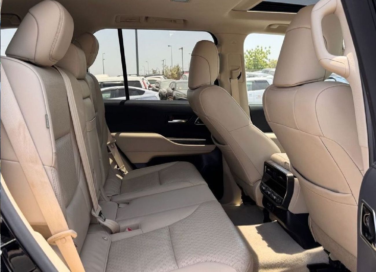 تويوتا لاند كروزر 2023 LC300 ZX Diesel Engine RHD 3.3L Twin Turbo Full Option