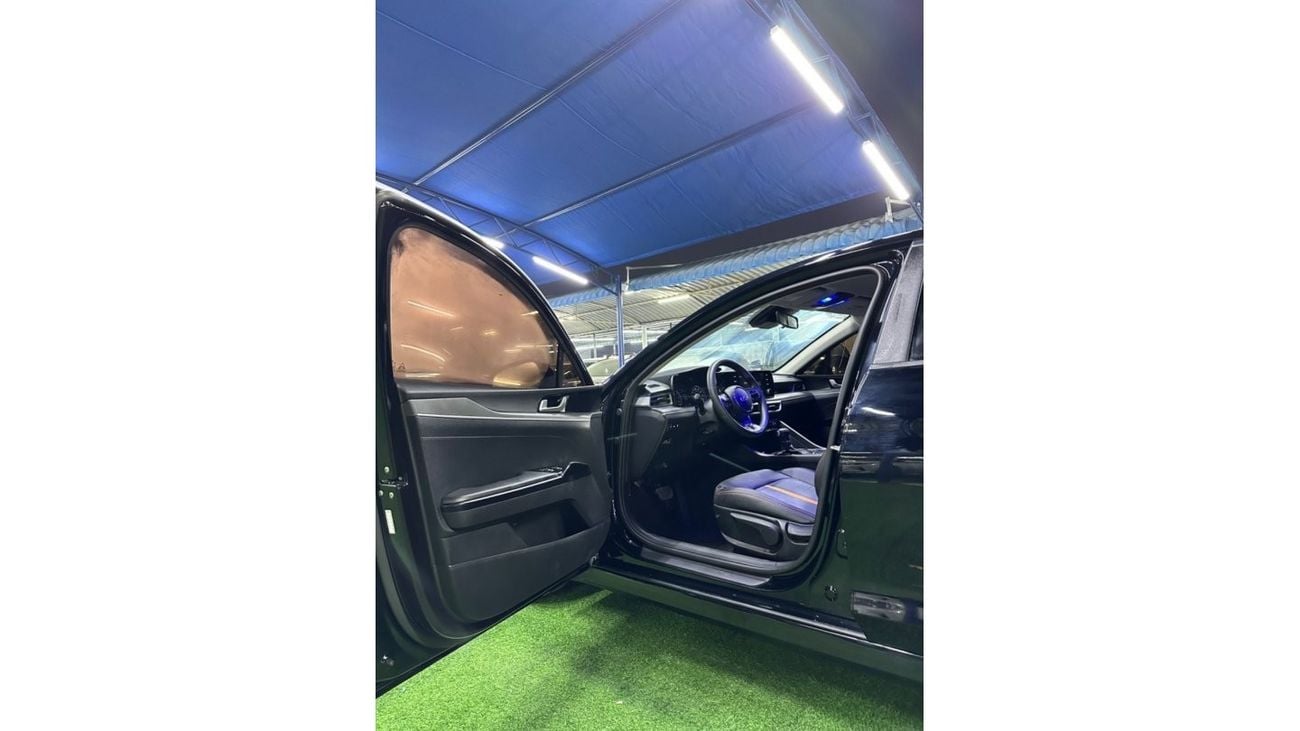 كيا K5 كيا K5 2021 بمحرك سعة 1.6 تيربو السيارة بحالة ممتازة قليلة الأضرار