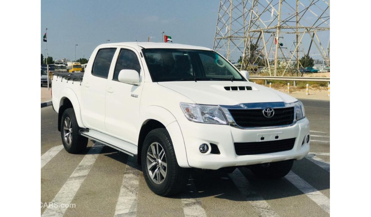 Toyota Hilux Toyota hilux pick up duble cabin diesel engine model 2008 white colour  very clean and good conditio