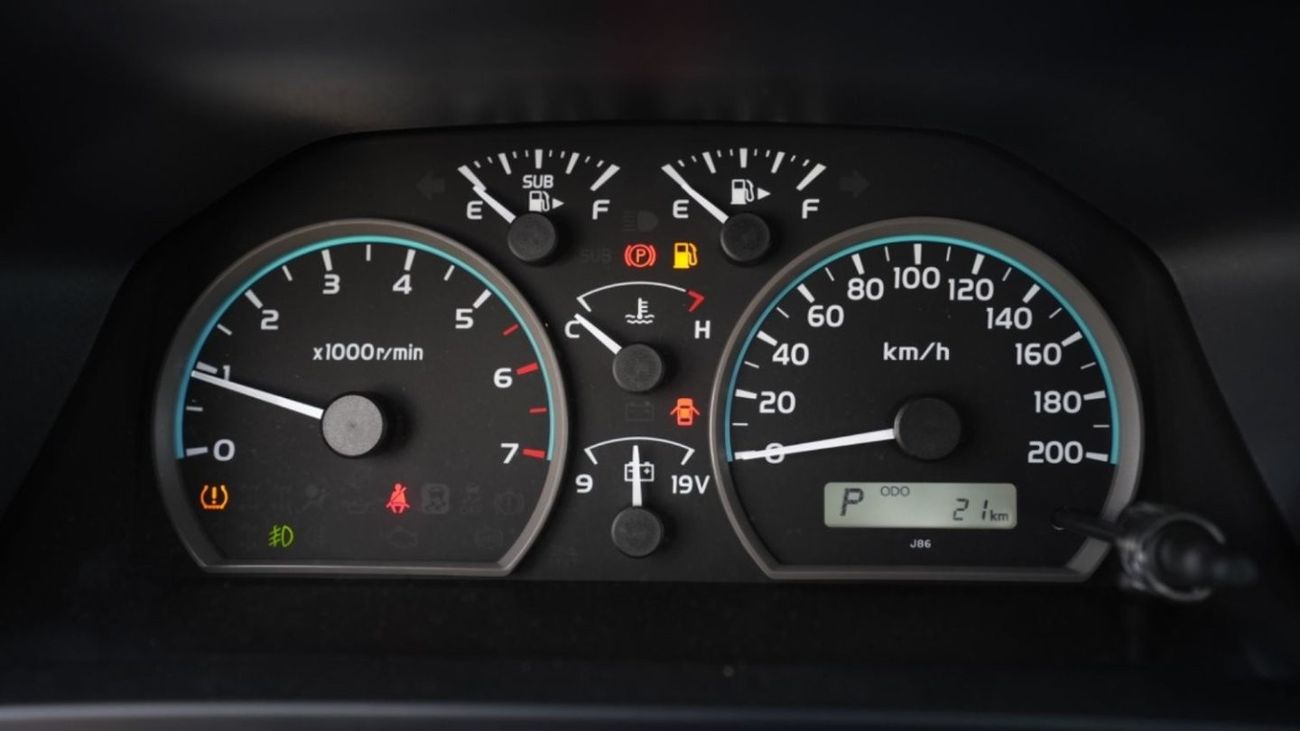 Toyota Land Cruiser Pick Up TOYOTA LC79 PICK-UP SINGLE CABIN 4.0L AUTOMATIC TRANSMISSION DOUBLE TANK 2024 FULL OPTION