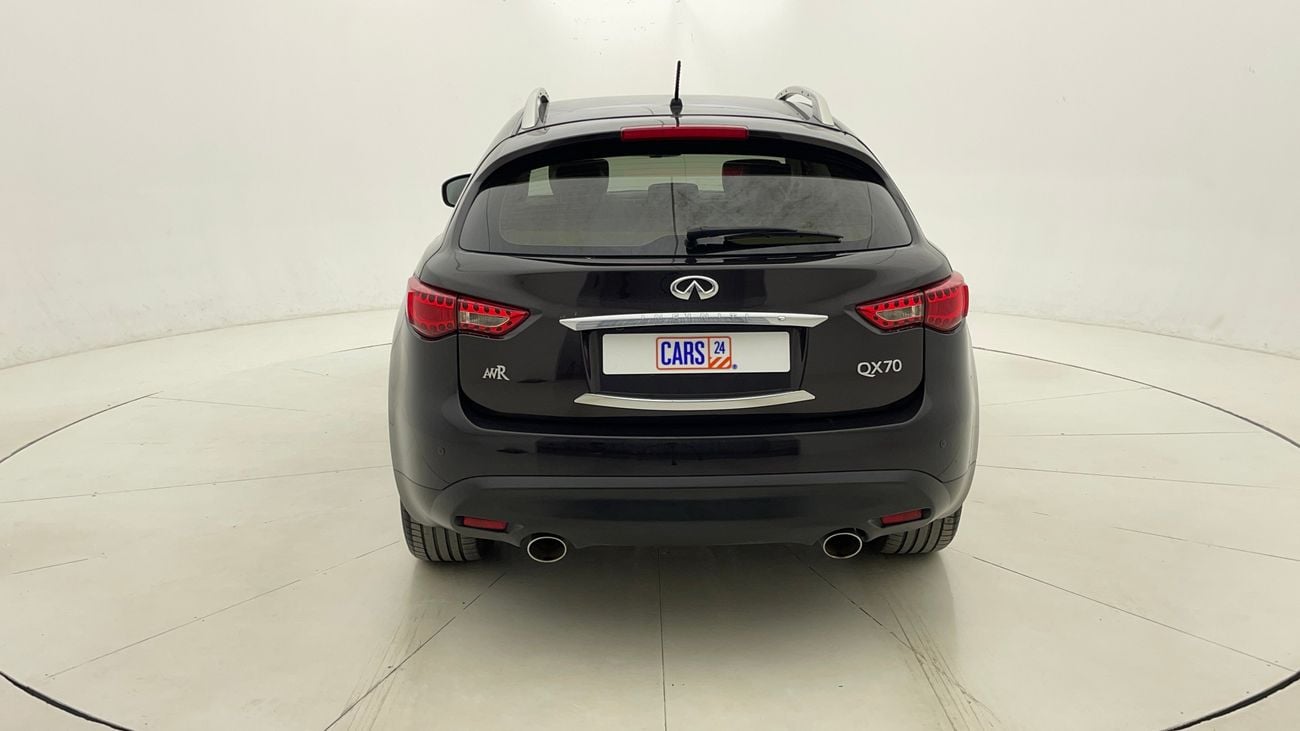 إنفينيتي QX70 LUXURY 3.7 | بدون دفعة مقدمة | اختبار القيادة في المنزل